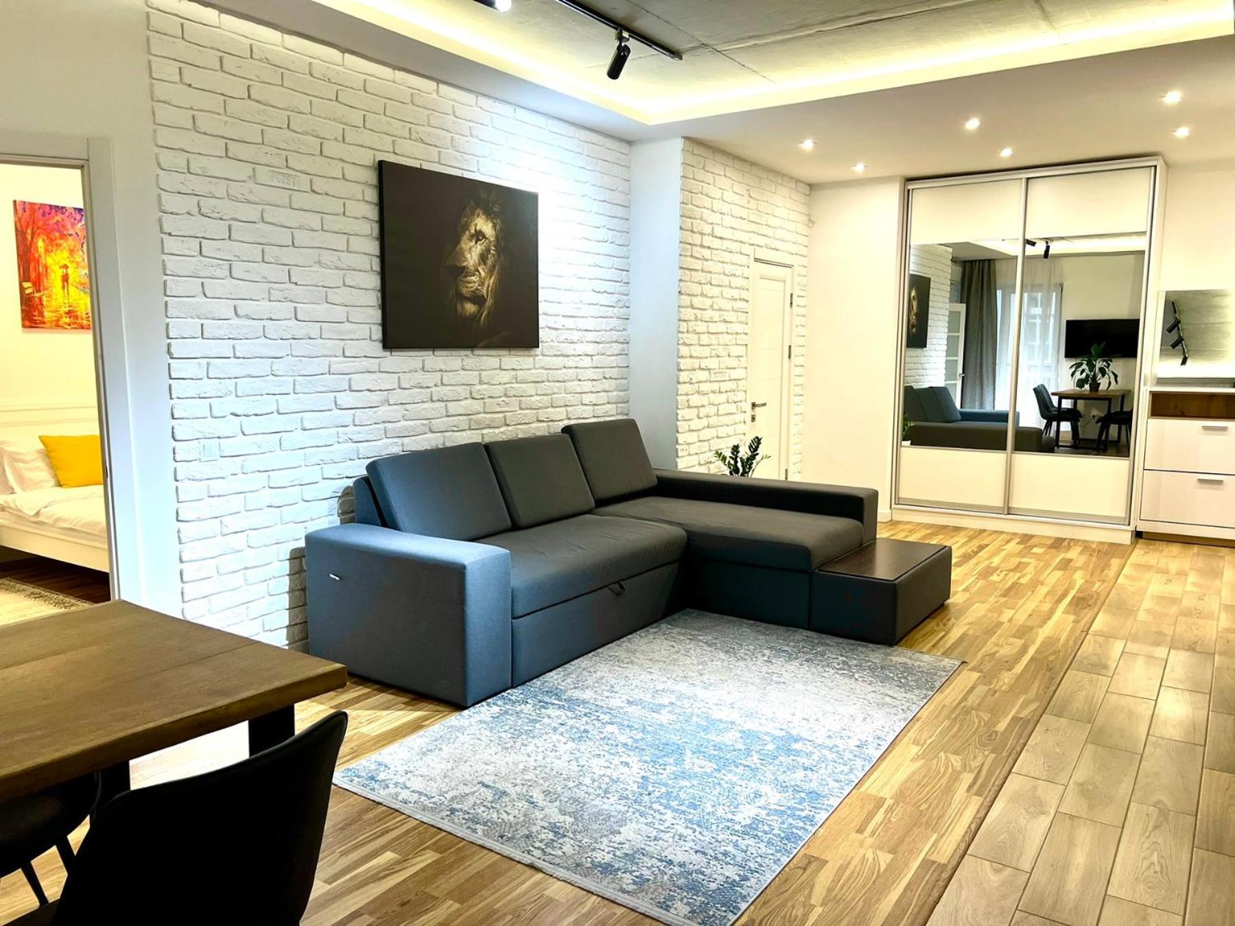 Osapart Comfortable Apartment In A Complex Great Britain Lviv Exterior foto
