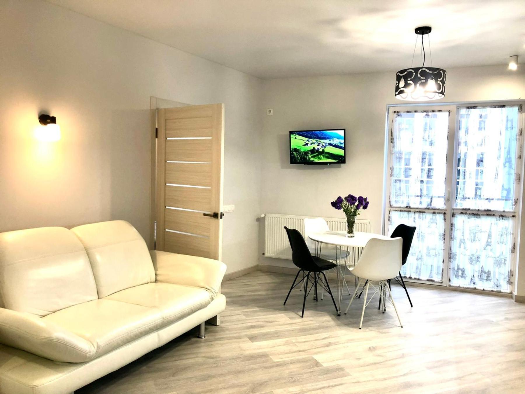 Osapart Comfortable Apartment In A Complex Great Britain Lviv Exterior foto